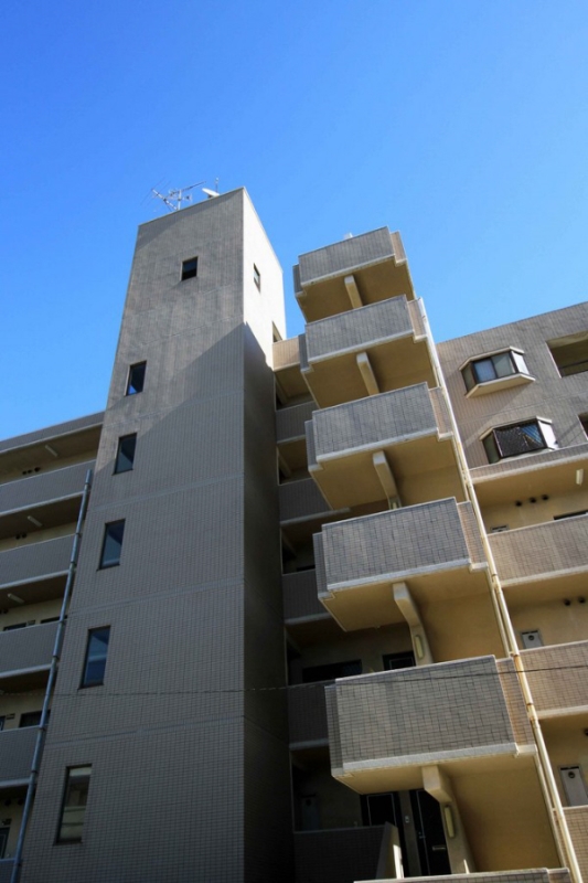 8813711/建物外観