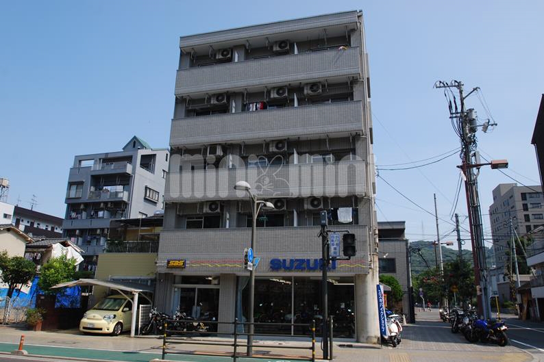 8830023/建物外観