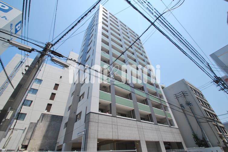 8834702/建物外観
