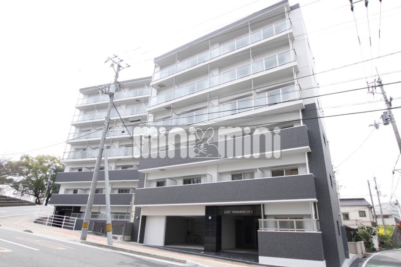 8834721/建物外観