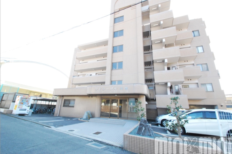 8835457/建物外観