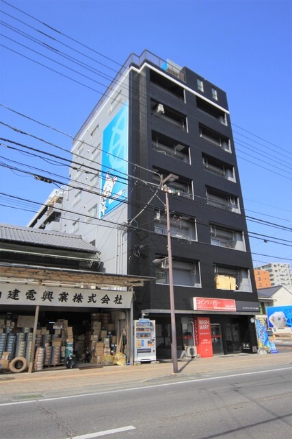 8842532/建物外観