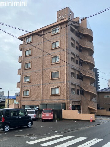 8851863/建物外観