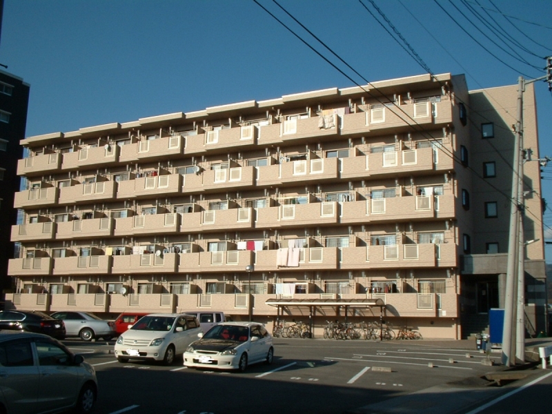 8862705/建物外観