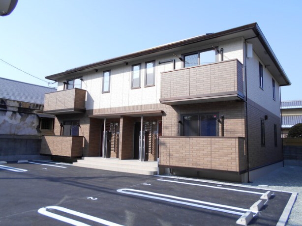 8864741/建物外観